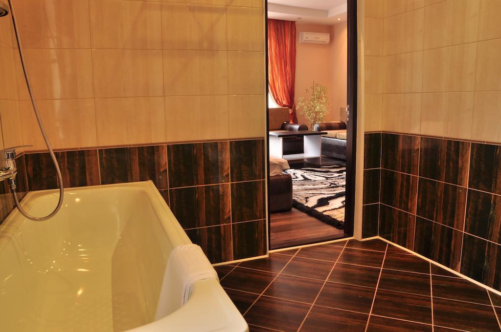 Imperial Hotel คีชีเนา ภายนอก รูปภาพ